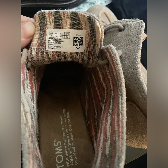 Tom’s leather wedge booties - Picture 6 of 6